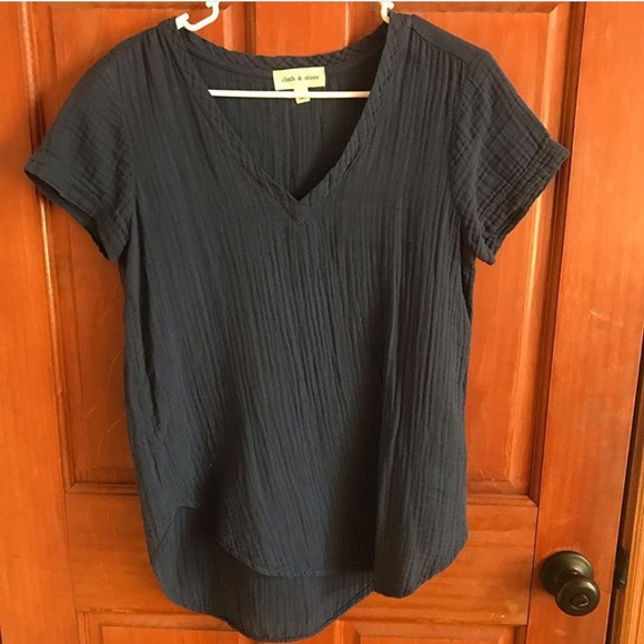 navy top! - Picture 1 of 2